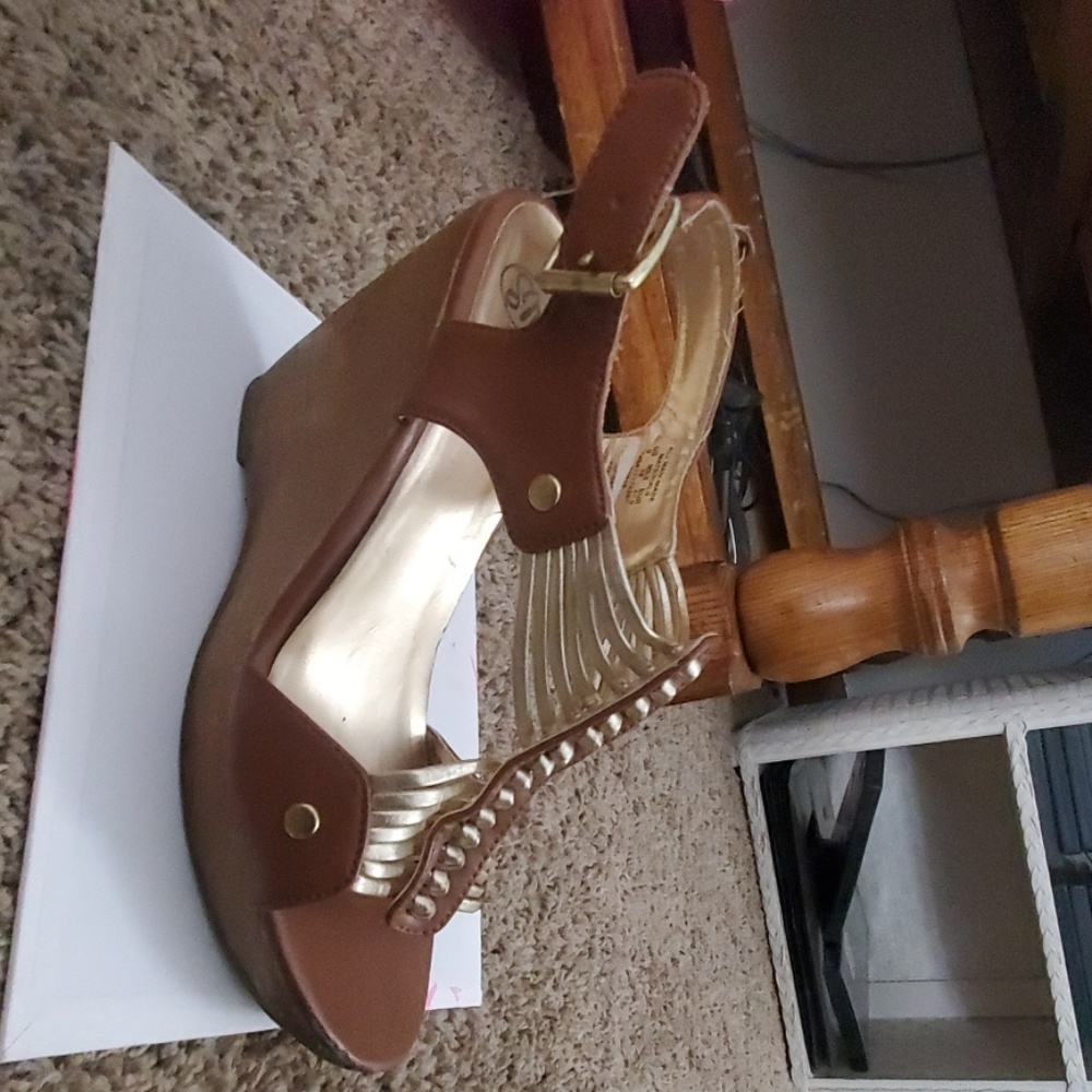 Size 9 SM Wedges